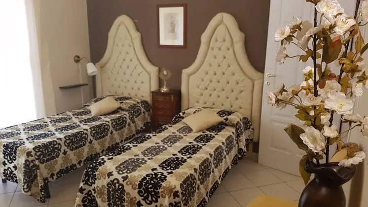 Tek Büyük veya İki Ayrı Yataklı Oda