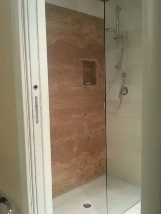 Tek Büyük veya İki Ayrı Yataklı Oda, Balkon (Shared)