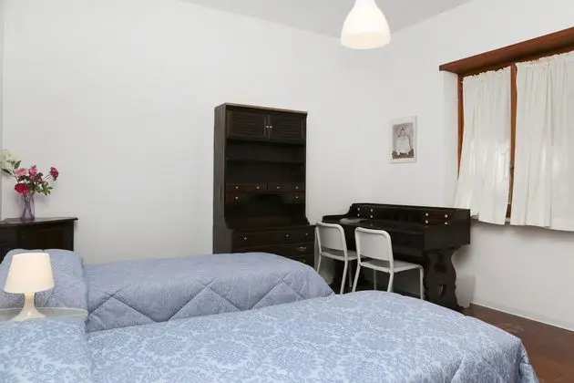 Tek Büyük veya İki Ayrı Yataklı Oda, Birden Çok Yatak (Miuccia)