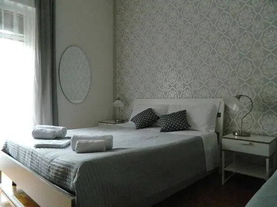 Tek Büyük Yataklı Oda, Ortak Banyo