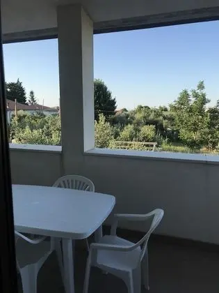 Üç Kişilik Oda (D'Annunzio)
