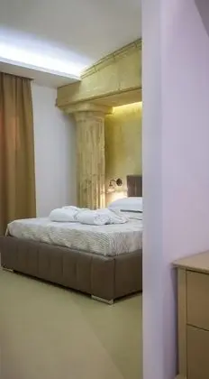 Romantic Tek Büyük Yataklı Oda