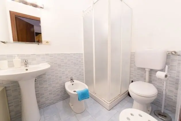 Üç Kişilik Oda, Özel Banyo