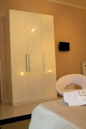Üç Kişilik Oda