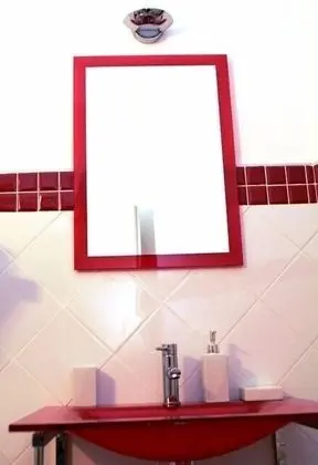 Üç Kişilik Oda