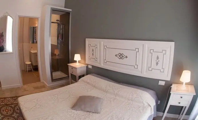 Romantic Tek Büyük Yataklı Oda