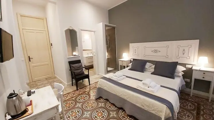 Romantic Tek Büyük Yataklı Oda