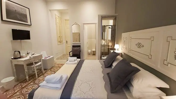 Romantic Tek Büyük Yataklı Oda