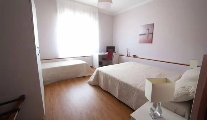 Üç Kişilik Oda