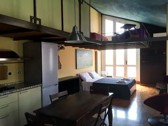 Standard Tek Büyük Yataklı Oda