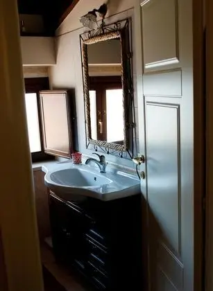 Üç Kişilik Oda, Bağlantılı Odalar