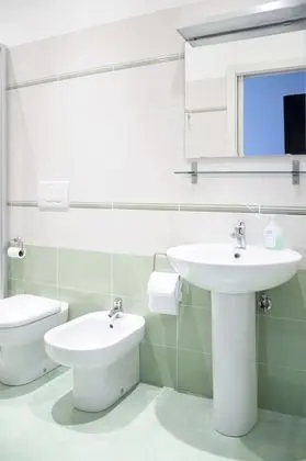 Tek Büyük Yataklı Oda, Banyolu/Duşlu