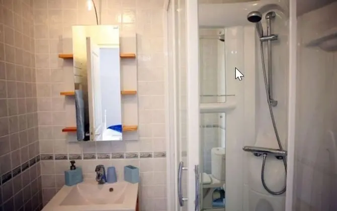 Tek Büyük Yataklı Oda (Blue Room)