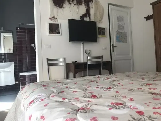 Comfort Tek Büyük Yataklı Oda