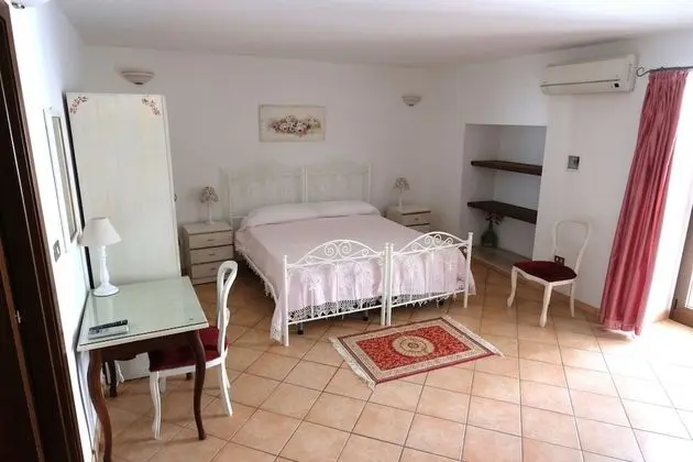 Dört Kişilik Oda, 2 Yatak Odası, Küçük Mutfak