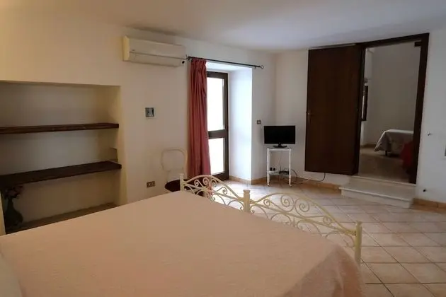Dört Kişilik Oda, 2 Yatak Odası, Küçük Mutfak