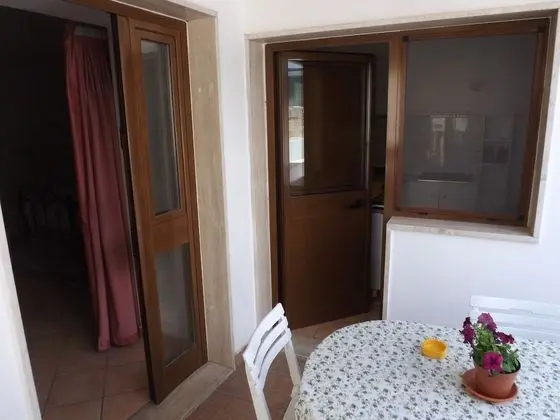 Dört Kişilik Oda, 2 Yatak Odası, Küçük Mutfak