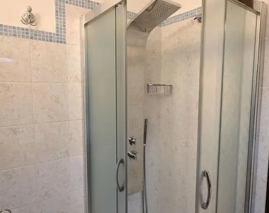 Dört Kişilik Oda, 2 Yatak Odası, Küçük Mutfak