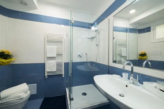 Deluxe Dört Kişilik Oda, Şehir Manzaralı