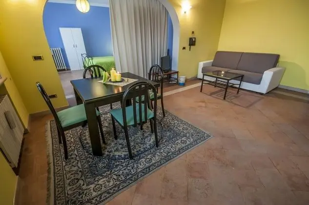 Stüdyo, Bahçe Manzaralı