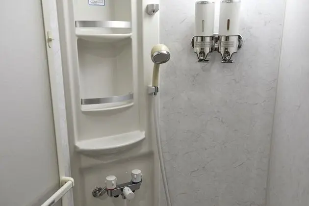 Ortak Ranzalı Oda, Sadece kadınlar için