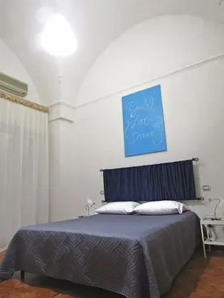 Basic Tek Büyük Yataklı Oda, Ortak Banyo