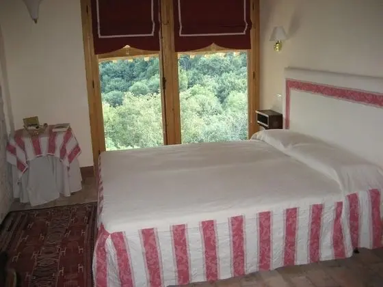 Tek Büyük Yataklı Oda, Balkon, Vadi Manzaralı