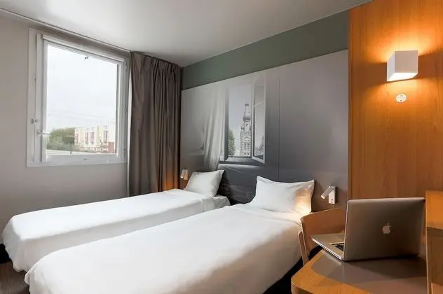 İki Ayrı Yataklı Oda, Sigara İçilmez