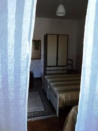 Üç Kişilik Oda