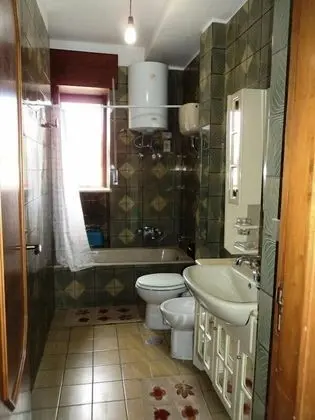 Üç Kişilik Oda