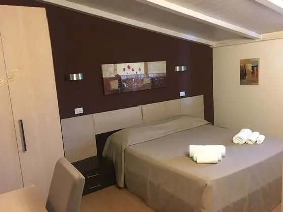 Standard Tek Büyük Yataklı Oda