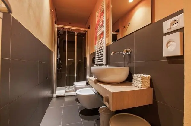 Standard Tek Büyük Yataklı Oda, Avlu Manzaralı (Arancio)