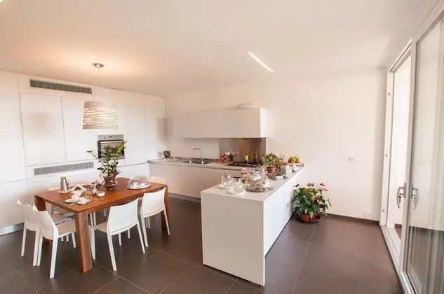 Tek Büyük veya İki Ayrı Yataklı Oda, Deniz Manzaralı (Verde)