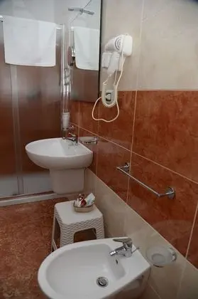 Superior Tek Büyük Yataklı Oda (Lilla)