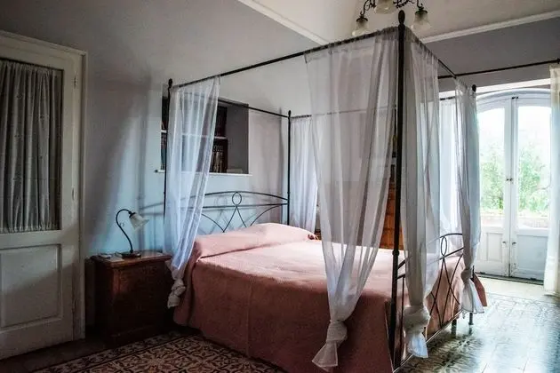 Romantic Tek Büyük Yataklı Oda