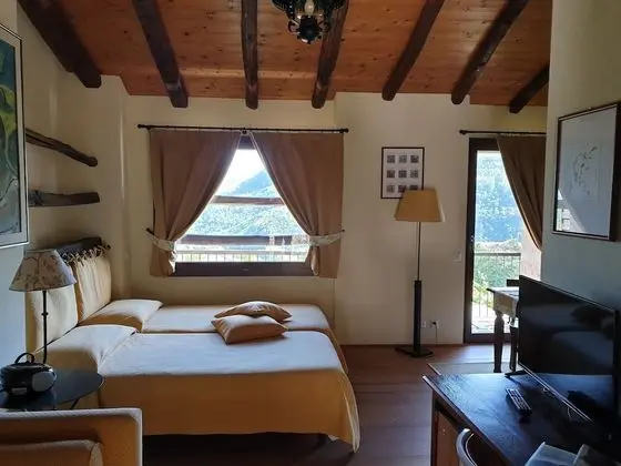 Family Oda, Dağ Manzaralı