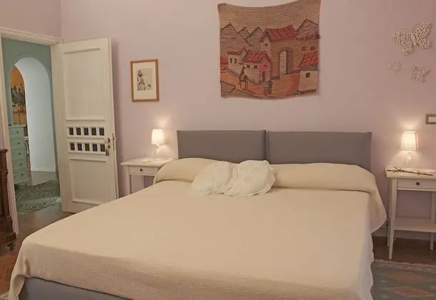 Tek Büyük veya İki Ayrı Yataklı Oda (Fiori)