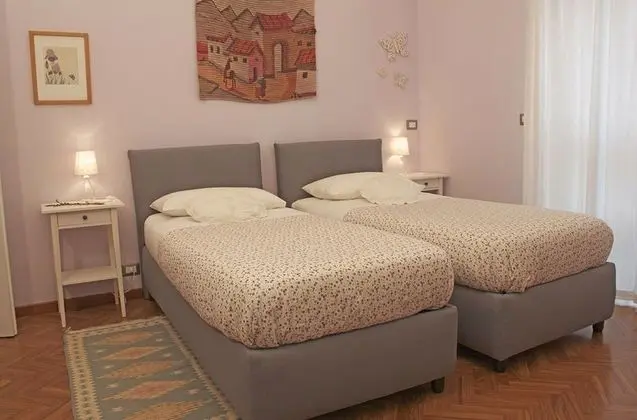 Tek Büyük veya İki Ayrı Yataklı Oda (Fiori)