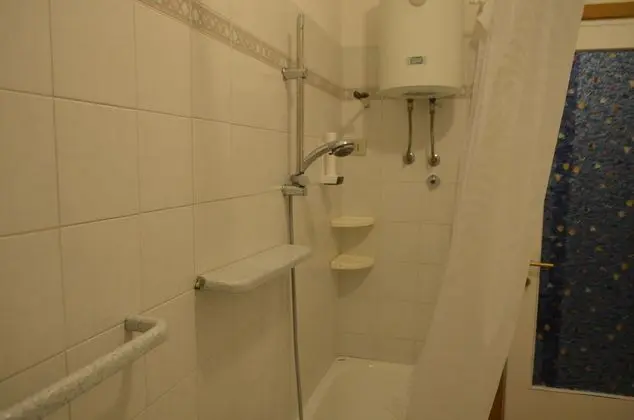 Basic Tek Büyük veya İki Ayrı Yataklı Oda