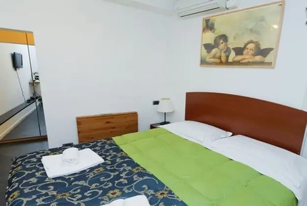 Economy Tek Büyük Yataklı Oda