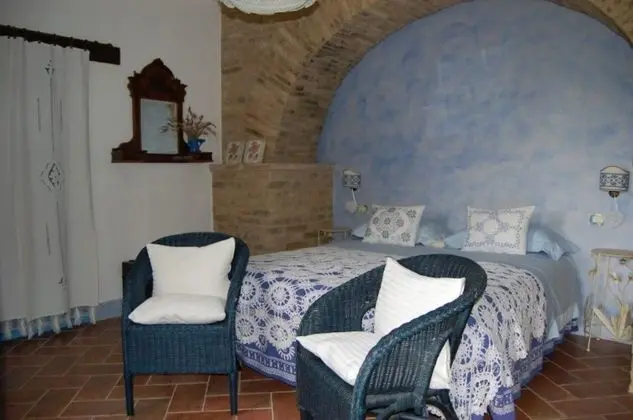 Tek Büyük veya İki Ayrı Yataklı Oda, Bahçe Manzaralı