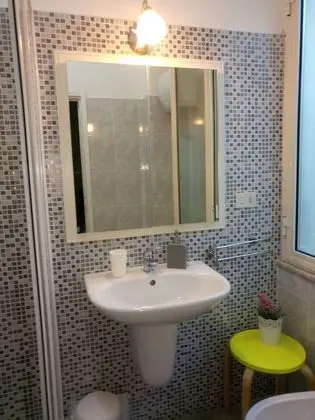 Tek Büyük Yataklı Oda, Balkon