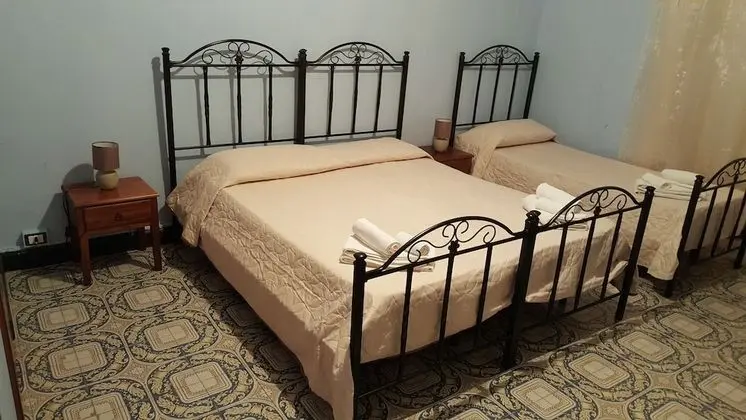 Üç Kişilik Oda