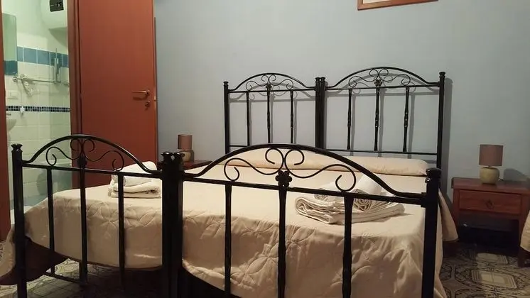 Üç Kişilik Oda