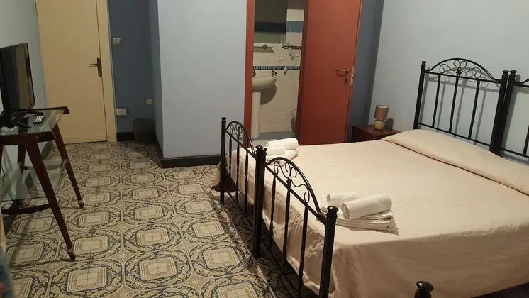 Üç Kişilik Oda