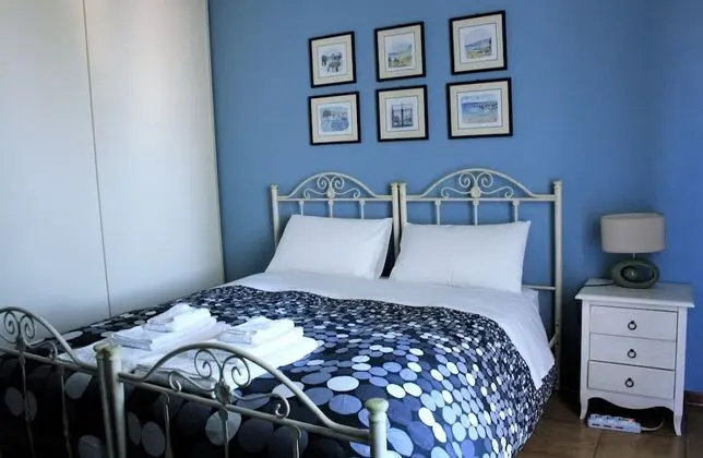 Comfort Tek Büyük veya İki Ayrı Yataklı Oda