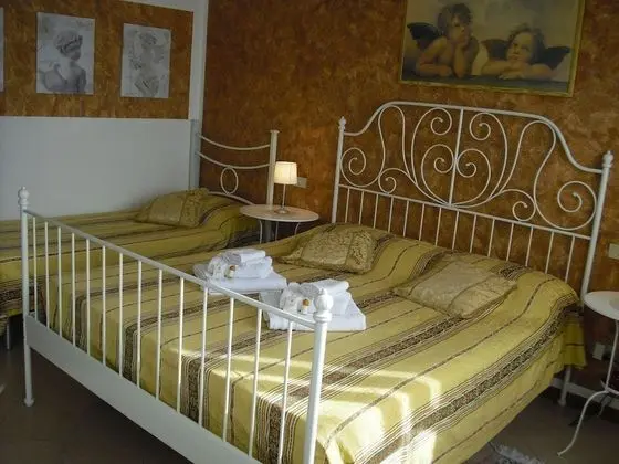 Üç Kişilik Oda