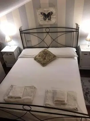 Üç Kişilik Oda