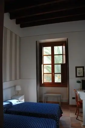 Üç Kişilik Oda