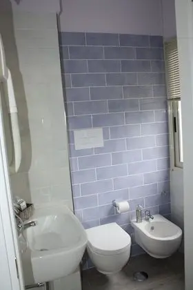 Basic Tek Büyük Yataklı Oda